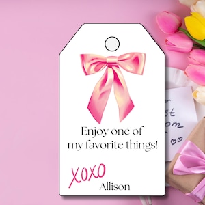 Etiqueta de regalo de fiesta de cosas favoritas, etiqueta de regalo de fiesta de regalos y pijamas, descarga instantánea, editable, Coquette, lazo rosa, etiqueta de cosas favoritas