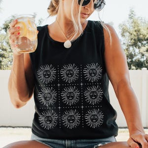 Sun Tank Top Comfort Colors Boho Celestial Sun Pattern Tanks Aesthetic Witchy Women’s Summer Tops Sunny Days Beach Tanktop Sunshine Shirt