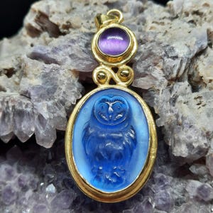 Intaglio Glass Owl Pendant with Amethyst, Glass Art Intaglio Silver Pendant, Ancient Art Vintage Charm 24K Gold Over