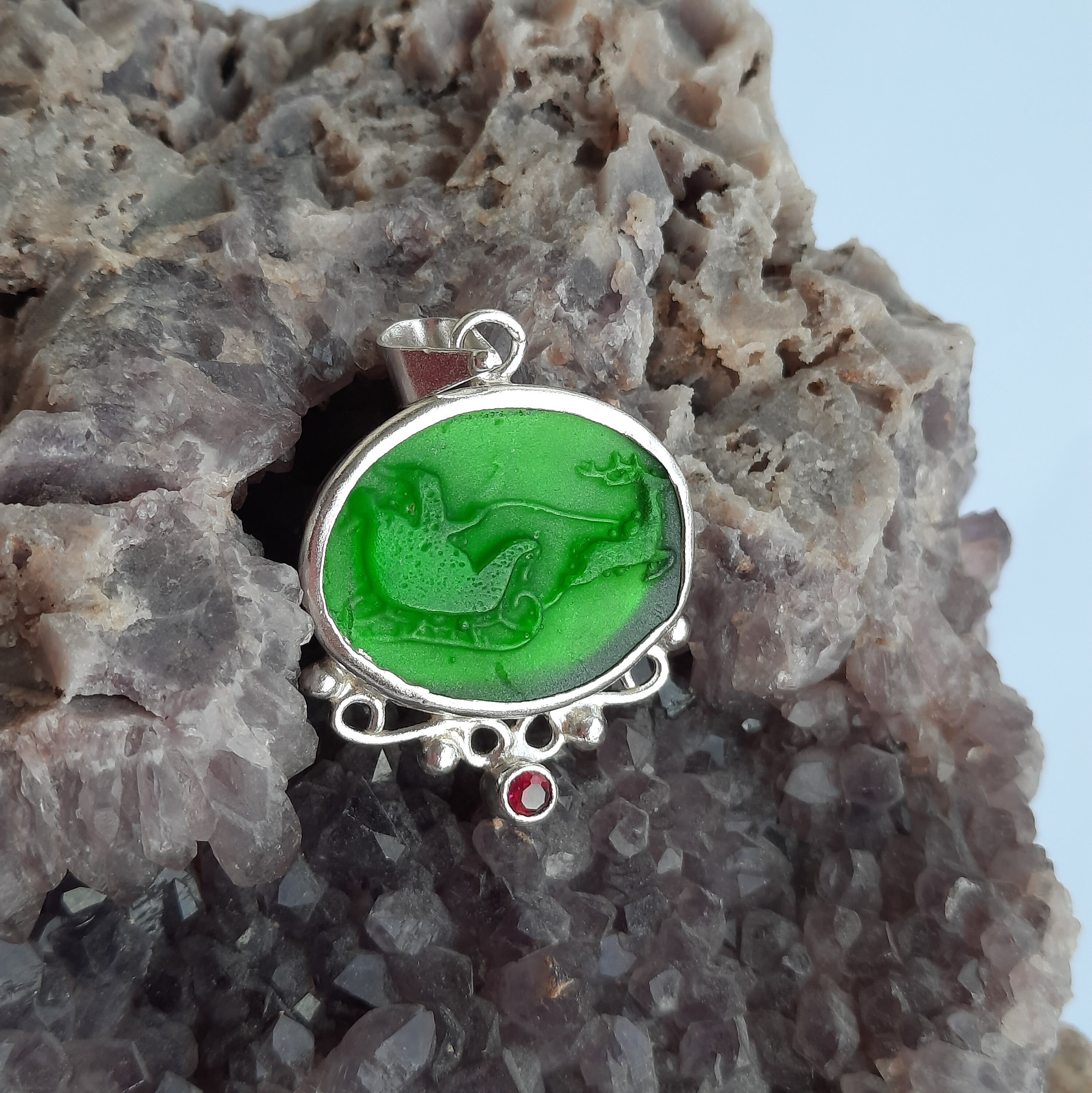 Intaglio Glass Saint Nicholas with Ruby Pendant , Glass Art Intaglio Silver Pendant Ancient Greek Art Vintage Charm 24K Gold Over