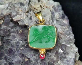 Intaglio Glass The Egyptian God Pendant, Glass Art Intaglio Silver Pendant Ancient Egyptian Art Vintage Charm 24K Gold Over