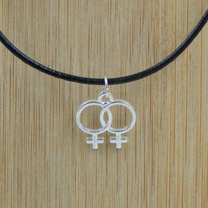 Double Venus Necklace Etsy