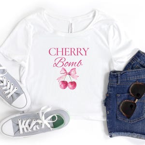 Cherry Bomb Crop Top for Women, Cute Retro Pink Bow Cherry Graphic Tee, Pink Cherries Summer Shirt, Soft Cropped Vintage Style Top YK2 Style