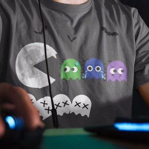 Comfort Colors Pacman Moon tshirt, Vintage Halloween T-Shirt, Retro Arcade, Halloween Shirt, Gaming Shirt, Ghost Tee, Halloween Pacman Shirt