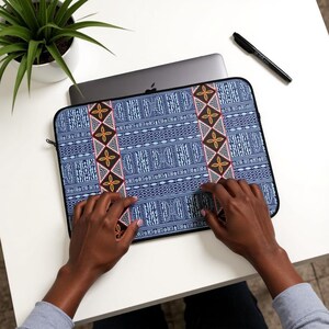 Gemengde Afrikaanse Ndop/Toghu-laptophoes: dubbelzijdig polyester