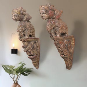 Vintage Wooden Wall Mount Decor Handmade Indian Traditional Wall Art Man Riding Elephant Figurines Artisan Hand Painted Decorative Sculpture