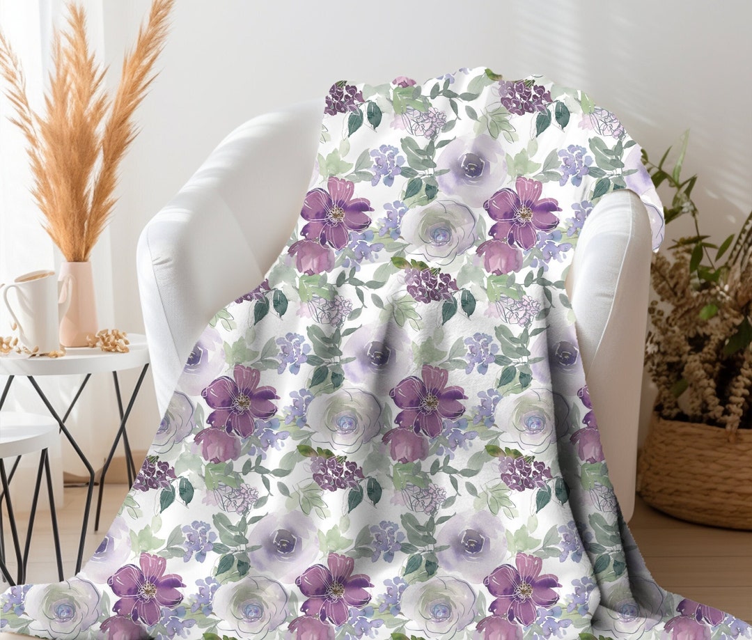 Romantic Roses Floral Throw Blanket - Lovely Spring Pink & White Scalloped Edges