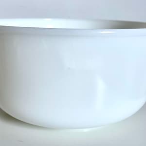 Vintage White Glasbake Mixing Bowl For Sunbeam Mixer 19 CJ Model Very Good Shape