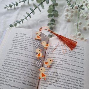 Cute Duck Acrylic Bookmark – Adorable Book Accessory, Gift for Readers, Animal Bookmark, Kawaii Stationery for Book Lovers, Gift for Her