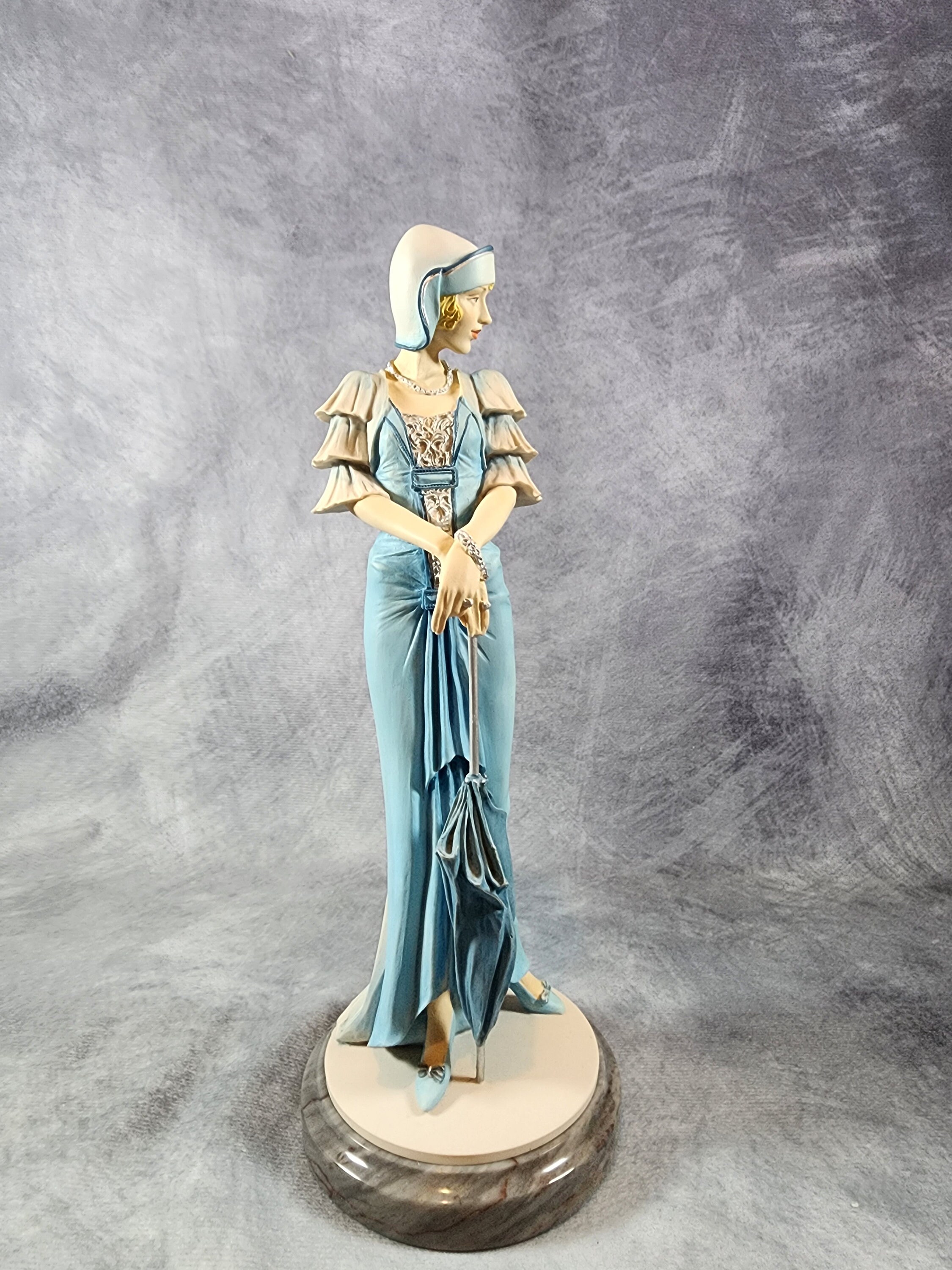 Vintage Royal Doulton Classique Figurine Elizabeth CL4009 C.1999 Resin