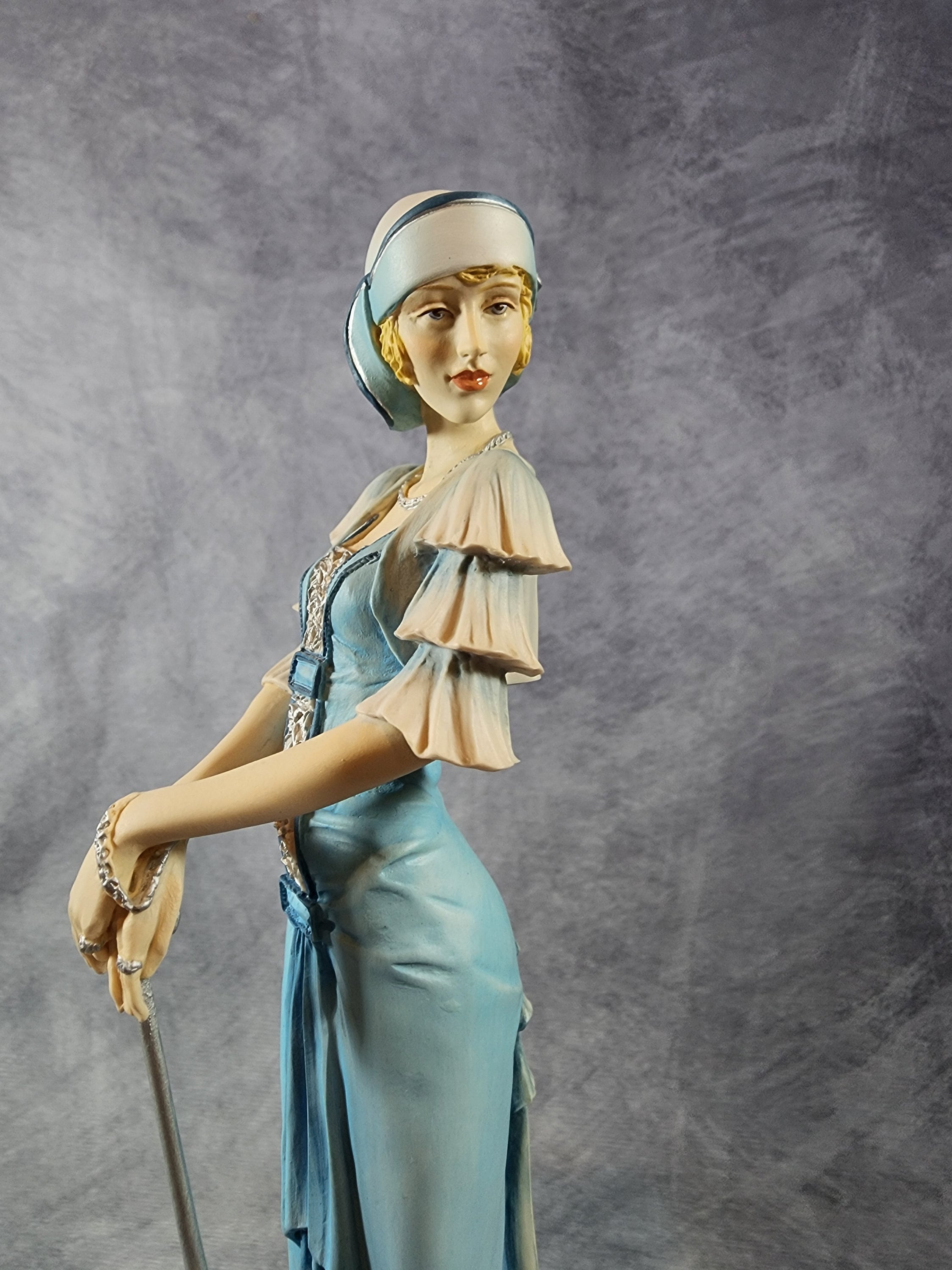 Vintage Royal Doulton Classique Figurine Elizabeth CL4009 C.1999 Resin