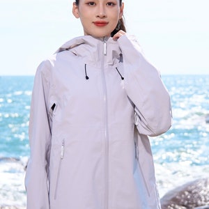 Womens Lightweight Waterproof Windproof Assault Jacket Perfect Gifts for Mom Girlfriend Sister Wife SS7138