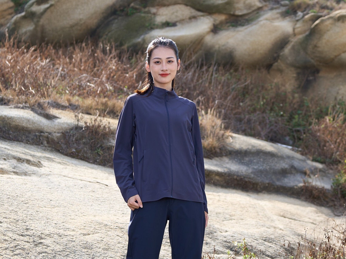 Women's UPF 50+ Crop Hooded Sun Jacket