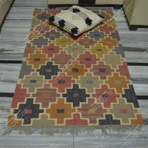 Handwoven Kilim Rug: Wool & Jute, Traditional Geometric Design