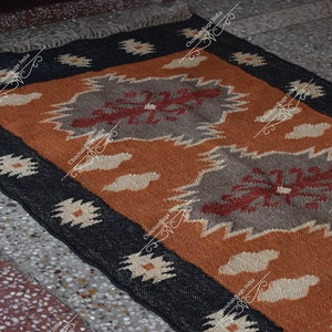 Handgefertigter Kelim Teppich aus Wolle: Rajasthani Dhurrie