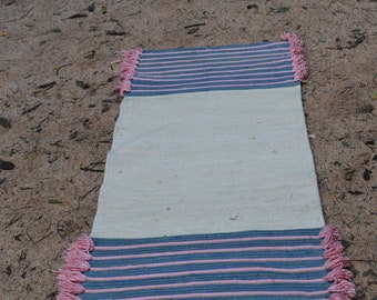 Yogamatte aus Bio-Baumwolle: Handgefertigt, rutschfest, pflanzengefärbt