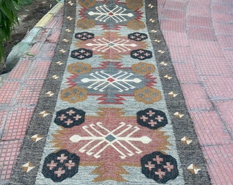 Handwoven Wool Jute Kilim Runner Rug: Oriental Geometric Design