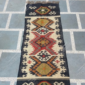 Handwoven Wool Jute Runner Rug: Geometric Kilim Design
