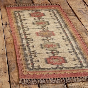 Handmade Jute Kilim Rug: Woven Wool Bricks Design