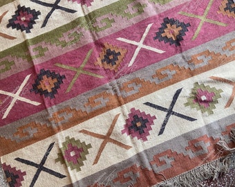 Handmade Wool Jute Kilim Rug: Bohemian Aztec Area Rug