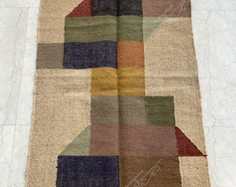 Handwoven Wool Jute Kilim Rug: Traditional Indian Dhurrie