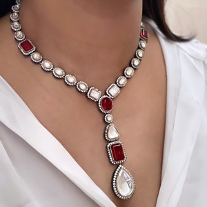 Ensemble de polki rouge Kundan Sabyasachi inspiré non-coupe Polki Kundan collier ras de cou, bijoux de mariée indienne, collier Bollywood Sabyasachi cadeau pour elle