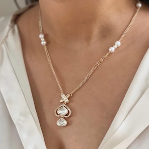 Moissanite Stone pendant necklace/Delicate kundan necklace/Minimalistic jewelry set/Kundan polki set/Uncut kundan chain and pendant set
