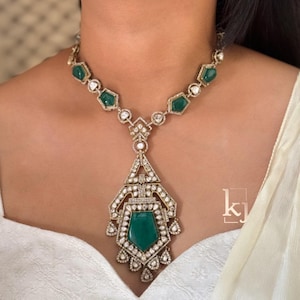 Green Kundan Necklace Sabyasachi Victorian Polki Diamond Necklace \ Polki Necklace Pakistani Jewelry Antique Jewelry Green Doublet Necklace