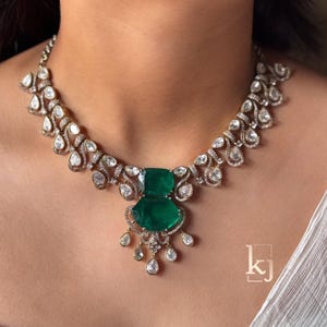 Fine Emerald Green Victorian Kundan Sabyasachi Polki Choker Necklace Kundan Jewelry Indian Polki Jewelry Moissanite Polki Set Green Necklace