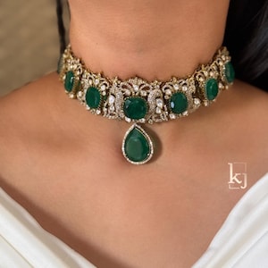 Green Emerald Set Polki Green Kundan Choker Sabyasachi Jewelry Uncut Polki Diamond Necklace India Moissanite Polki Uncut Kundan Jewelry