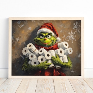 Pode incluir: Uma criatura verde e peluda usando um chap&eacute;u de Papai Noel vermelho segura uma pilha grande de rolos de papel higi&ecirc;nico branco. A criatura tem uma express&atilde;o travessa no rosto. O fundo &eacute; uma parede marrom com flocos de neve.