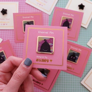Krobus Lenticular Enamel Pin - Stardew Valley