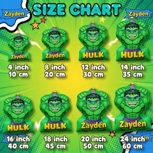 Puede incluir: Un cuadro de tallas con peluches verdes con el tema de Hulk en varios tama&ntilde;os. El cuadro incluye tama&ntilde;os de 10 cm a 60 cm (4 pulgadas a 24 pulgadas), con los nombres "Zayden" y "Hulk" en los juguetes. El texto "SIZE CHART" est&aacute; en la parte superior.