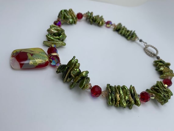 Iridescent Green Biwa Stick Pearl Necklace with R… - image 1