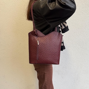 Bolso convertible de cuero italiano estilo avestruz burdeos Mochila de cuero genuino Bolso de hombro clásico Bolso multiusos elegante para mujer