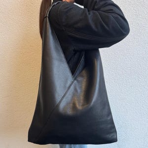Große schwarze echte italienische Leder Hobo Bag Handgefertigte Praktische Leder Tragetasche Große Schultertasche Geschenk für ihre Stilvolle Schultasche