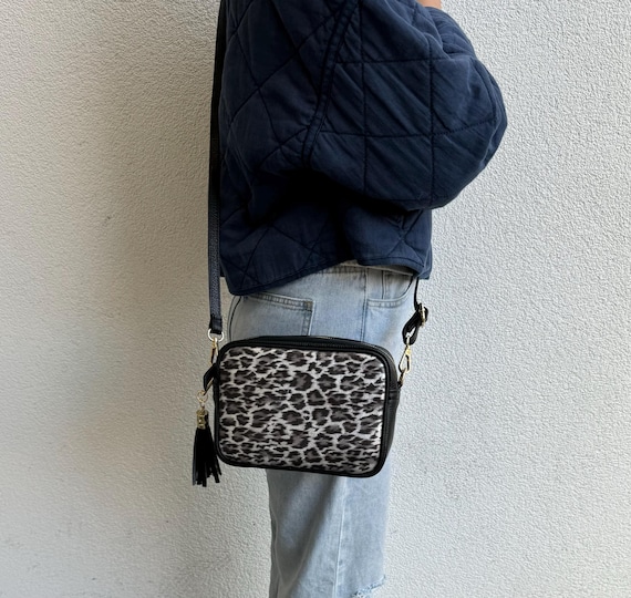 AUSDIO★韓国人気 Silver Chain Frame Bag Leopard/Black Silver Leopard Print Italian Leather Crossbody Bag Black