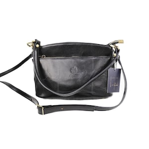Kleine Umhängetasche aus italienischem Leder mit drei Reißverschluss – Made in Florence – Umhängetasche mit abnehmbaren Riemen und Fächern, Geschenk für Sie