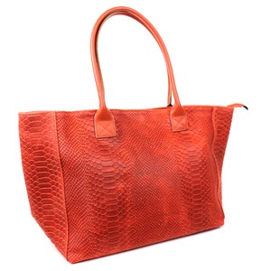Bolso de hombro de ante italiano color naranja quemado con estampado de serpiente, bolso de compras de ante hecho a mano, bolso de mano versátil con asa superior, elegante bolso grande para mujer