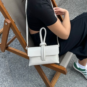 Bolso de mano de piel italiana color blanco crema con correas desmontables, hecho a mano, versátil, con asa superior, elegante, bandolera para mujer.