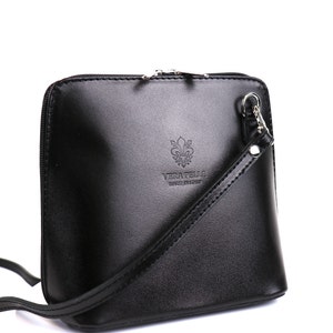 Bolsa pequena de couro italiano preto com alças removíveis, bolsa transversal de couro genuíno, bolsa preta clássica, bolsa transversal feminina elegante