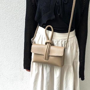 Italienische Leder Taupe Handtasche mit abnehmbaren Riemen Handgefertigtes Leder Vielseitige Tasche Clutch Bag Top Henkel Tasche Elegante Damen Crossbody Tasche