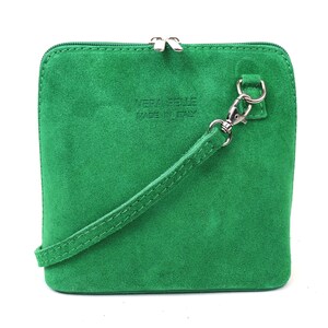 Kleine Lindgrün Echte Italienische Wildlederhandtasche mit Abnehmbaren Riemen Wildleder Umhängetasche Klassische Handtasche Elegante Damenhandtasche