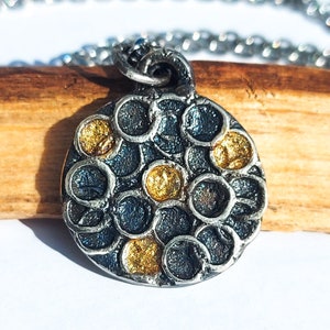 Pendentif rustique or argent Keum Boo, collier cercles en argent sterling oxydé