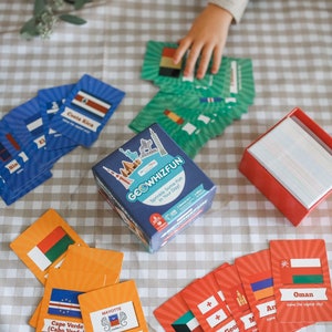 GeoWhizFun – Das Welt-Quiz-Kartenspiel! Entdecken Sie den Globus mit dieser 2-in-1-Bildungskarte, mit der Sie Ihr Geografiewissen testen können.
