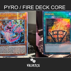 Núcleo do Deck de Fogo Pyro: Fogueira + Choupo Olhos de Cobra - 25º Aniversário Luz das Estrelas do Quarto de Século Raro - Segredo Prismático - Comum - Proxy Orica