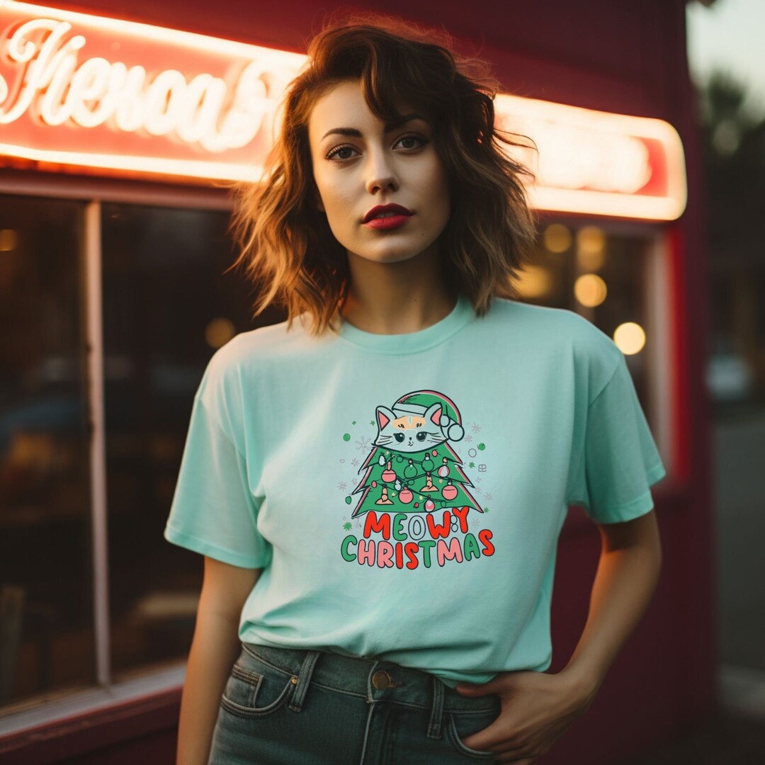 Cat Christmas Tshirt Meowy Christmas Crewneck Shirt Gift Etsy