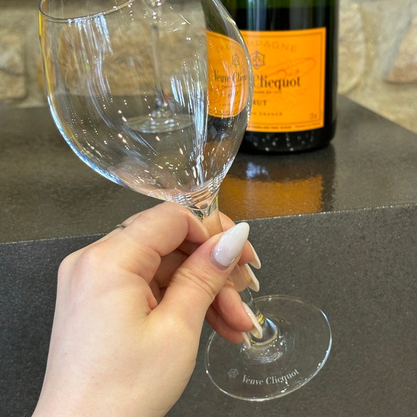 Set of 6 Veuve Clicquot champagne glass - VCP Ponsardin Prestige crystal glass flutes - A stylish gift for a champagne lover