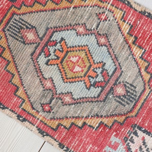 Red Blue Doormat, 1x3 Turkish Red Rug, Blue Oushak Doormat 1x3 Hadmade Rug, Vintage Entry Rug, Bedrooom Doormat, Bathroom Doormat 1.4x2.9 Ft