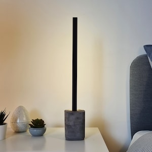 Lampada da tavolo moderna / Base solida effetto legno e cemento / Dimmerabile, LED con colore regolabile / Design minimalista / Realizzata a mano / Soggiorno, camera da letto